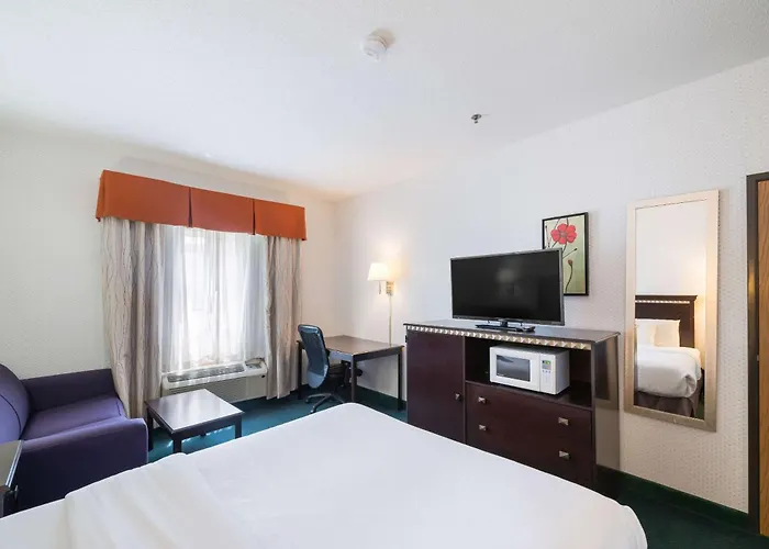 Rodeway Urbana Area 3*