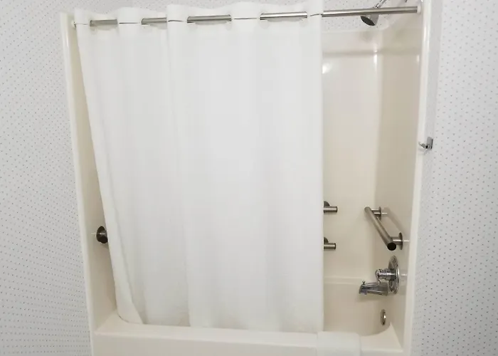 Rodeway Urbana Area 3*
