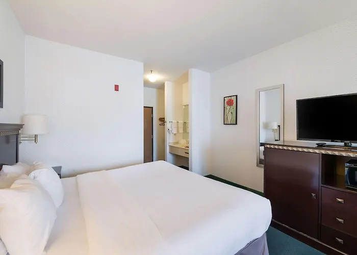 Rodeway Urbana Area Inn 3*